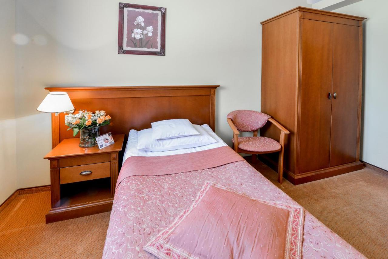 Spa Hotel Jawor 야우르츠 외부 사진