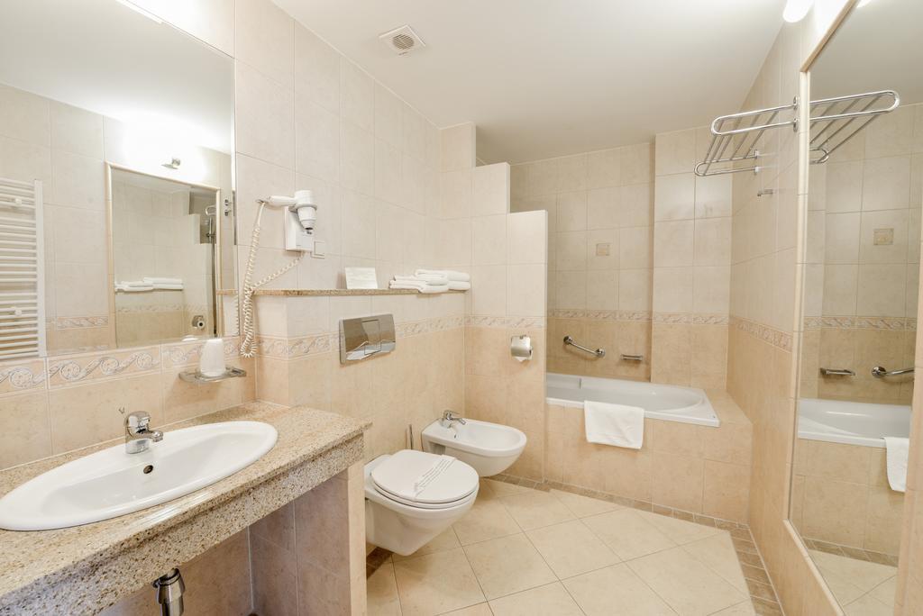 Spa Hotel Jawor 야우르츠 외부 사진