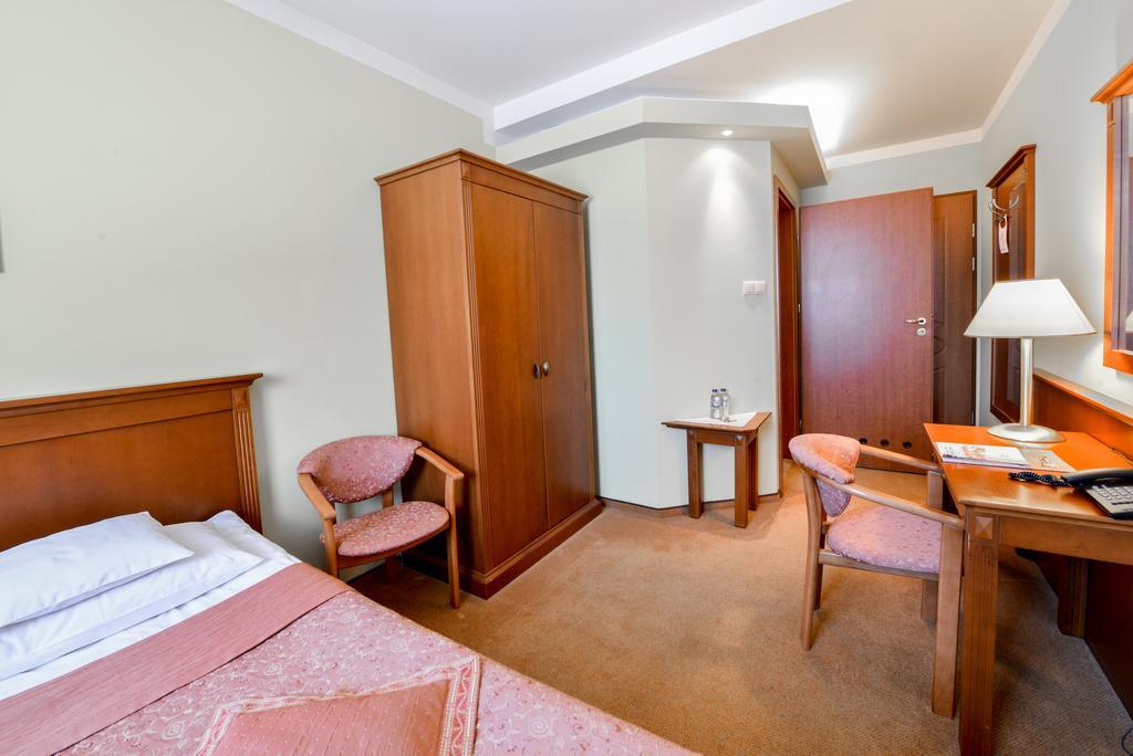 Spa Hotel Jawor 야우르츠 외부 사진