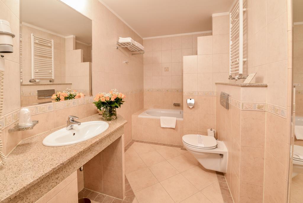 Spa Hotel Jawor 야우르츠 외부 사진
